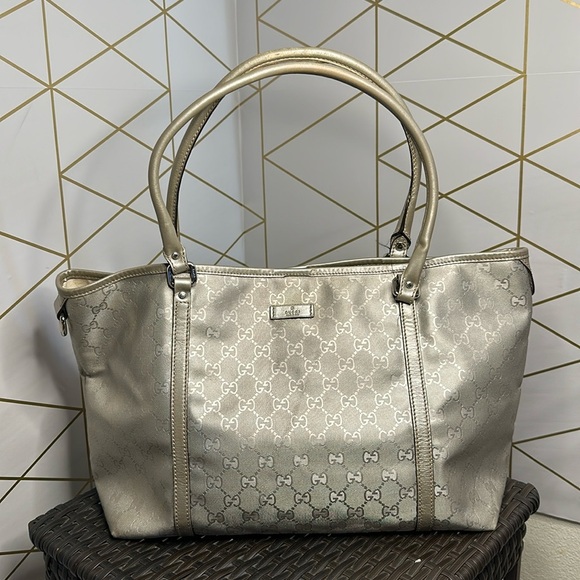 💯Authentic Gucci Tote Handbag 🍀 - Picture 1 of 17